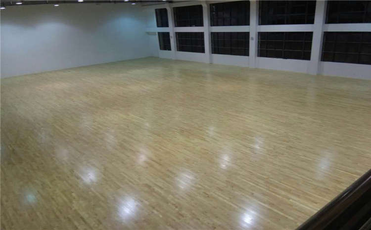 運(yùn)動木地板劃痕會發(fā)生什么？
