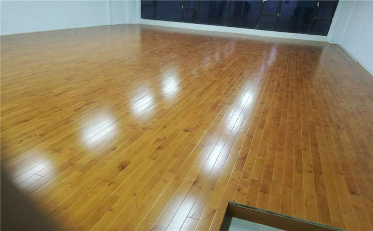 體育場館為什么要鋪裝體育專用木地板？